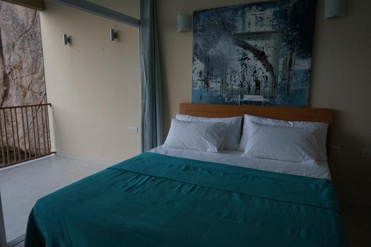 Maka Bay Self Catering Daire Victoria Dış mekan fotoğraf